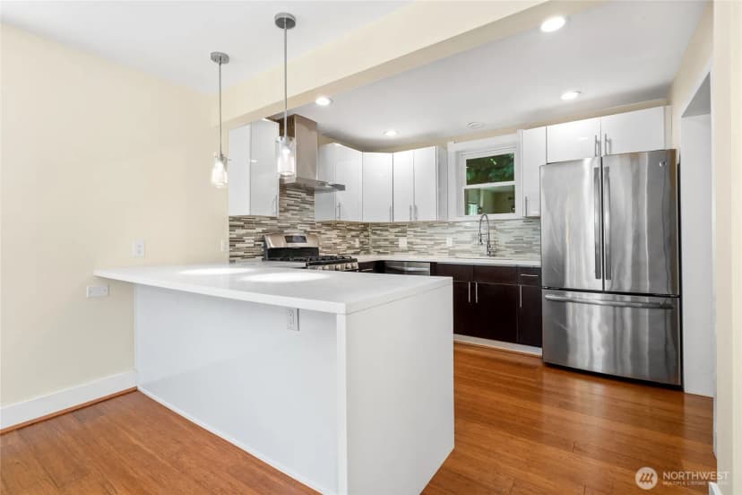 Property photo for 1443 22nd Avenue, Seattle photo 14