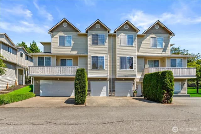 Property photo for 10406 Holly Drive #b, Everett photo 5