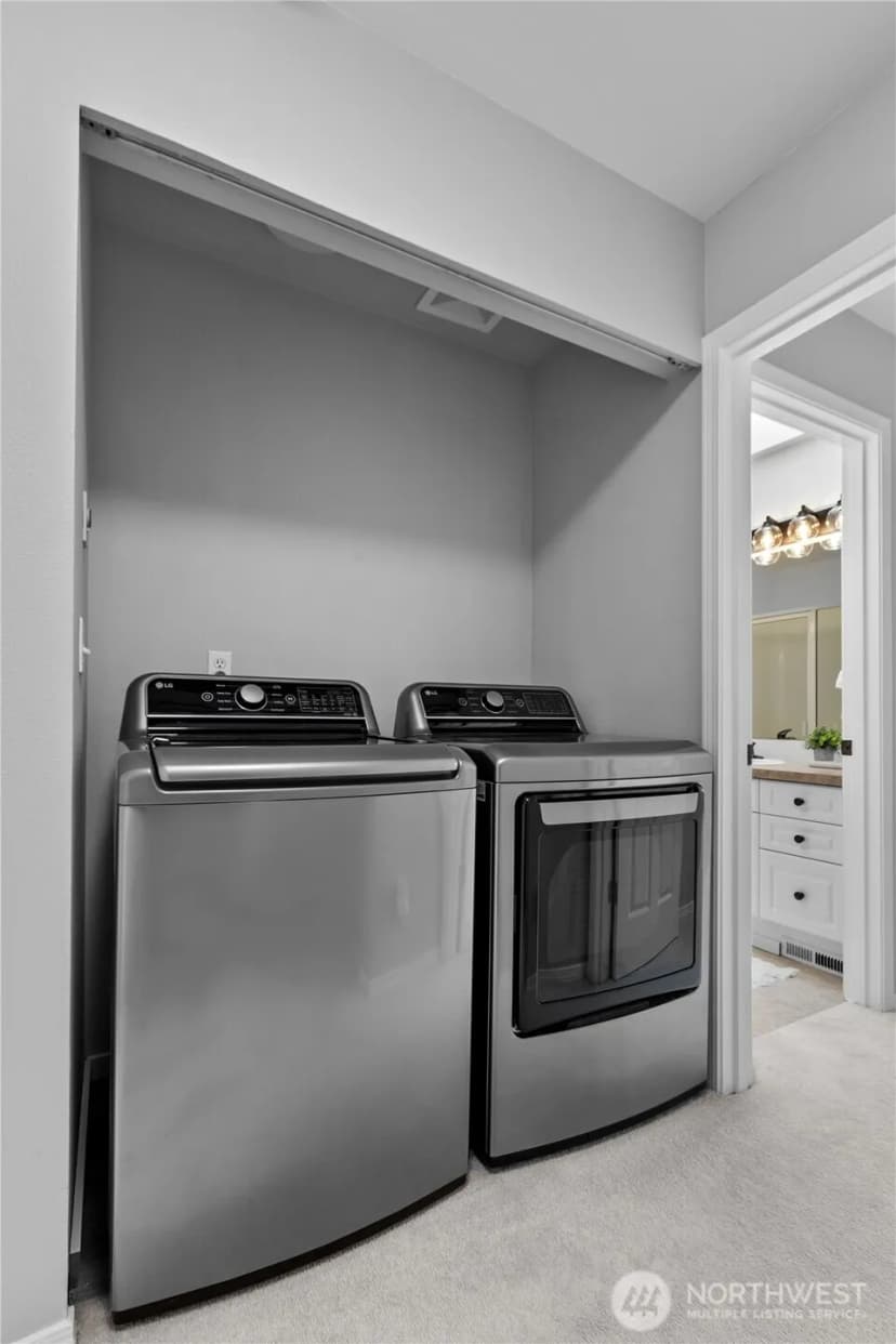 Property photo for 10406 Holly Drive #b, Everett photo 29
