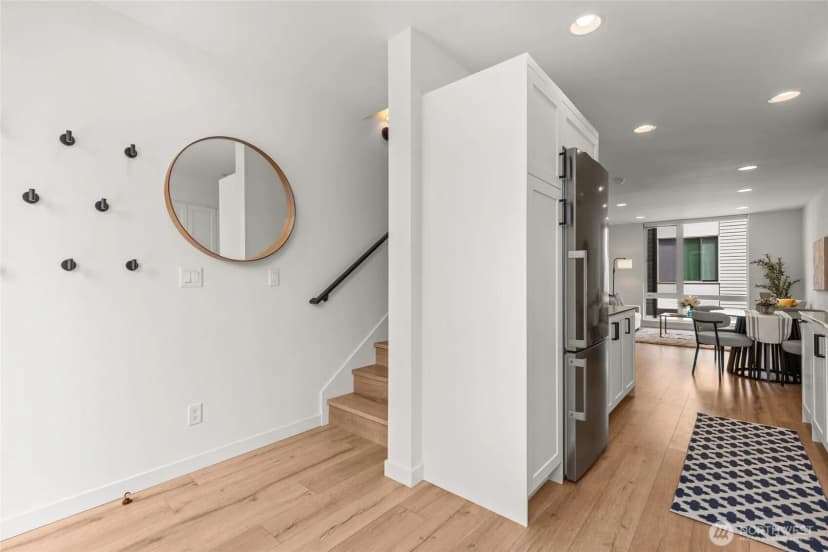Property photo for 2106 Ne 85th Street #e, Seattle photo 5