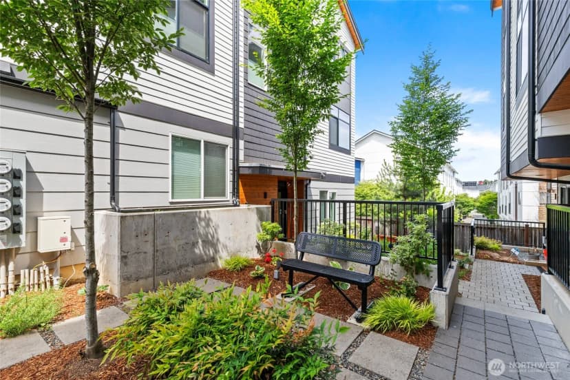 Property photo for 2106 Ne 85th Street #e, Seattle photo 36