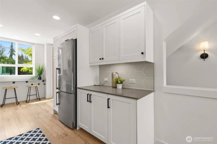Property photo for 2106 Ne 85th Street #e, Seattle photo 12
