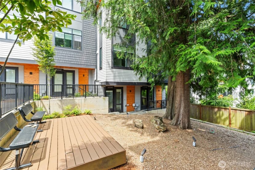 Property photo for 2106 Ne 85th Street #e, Seattle photo 35