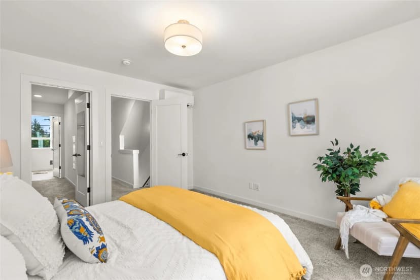 Property photo for 2106 Ne 85th Street #e, Seattle photo 14