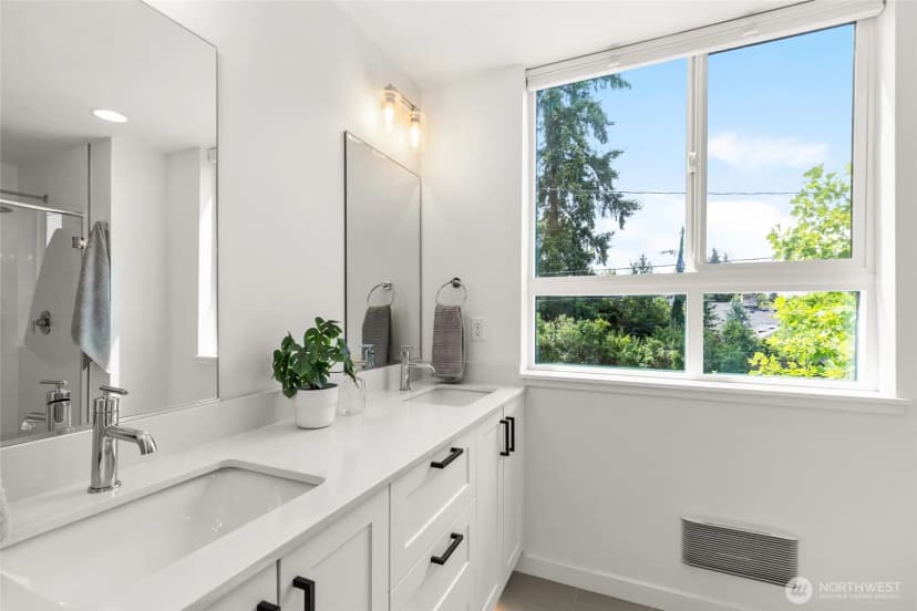 Property photo for 2106 Ne 85th Street #e, Seattle photo 18