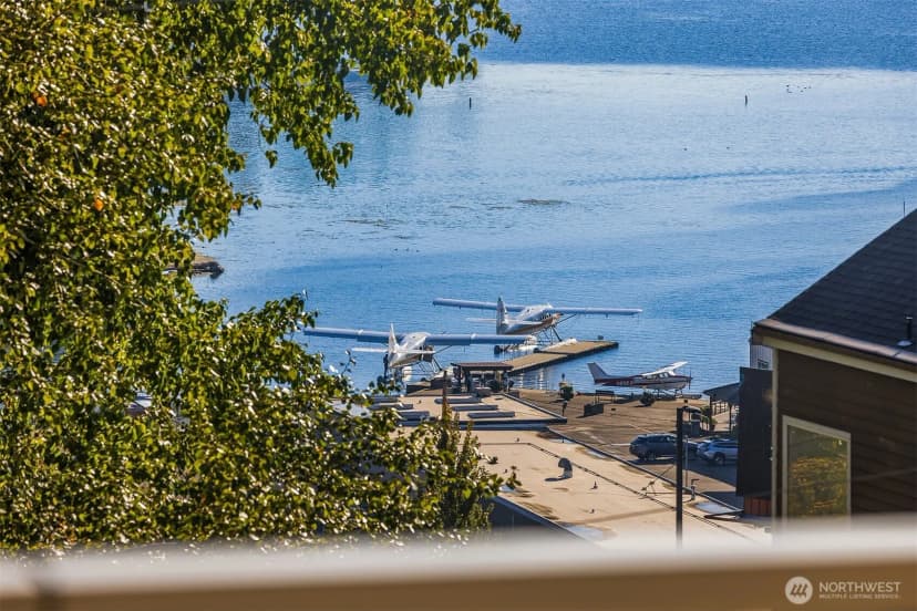 Property photo for 6404 Ne 181st Street #b, Kenmore photo 14