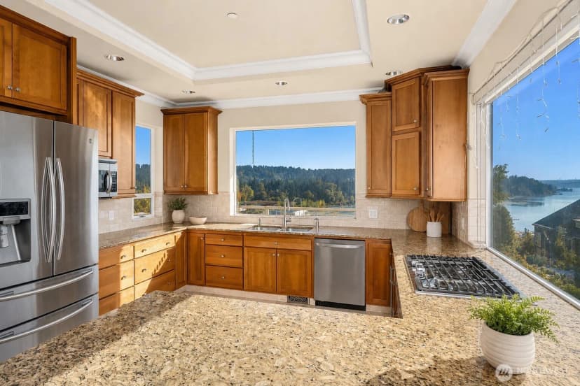 Property photo for 6404 Ne 181st Street #b, Kenmore photo 16