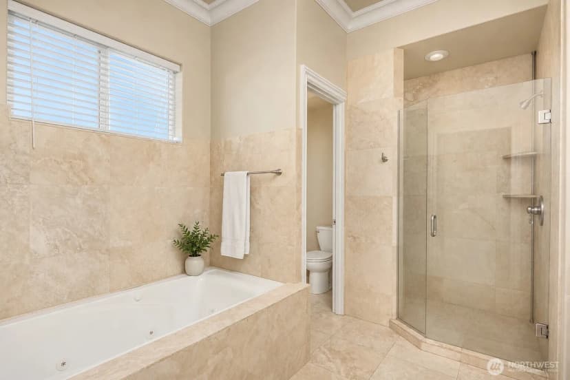 Property photo for 6404 Ne 181st Street #b, Kenmore photo 21