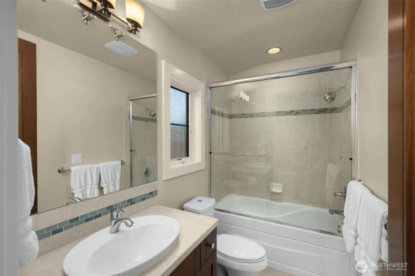 Property photo for 1211 N 42nd Place, Renton photo 24