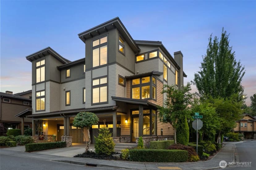 Property photo for 1211 N 42nd Place, Renton photo 3