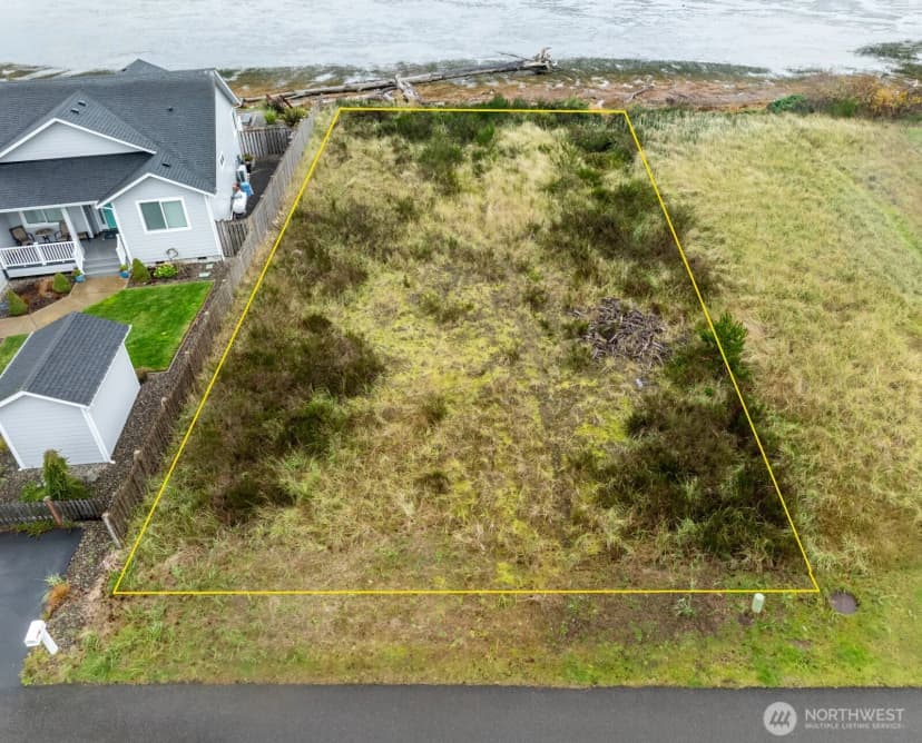 Property photo for 130 Sunrise Avenue Se, Ocean Shores photo 2