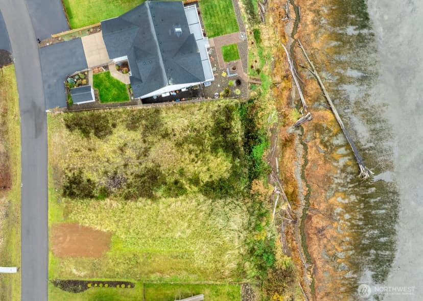Property photo for 130 Sunrise Avenue Se, Ocean Shores photo 11