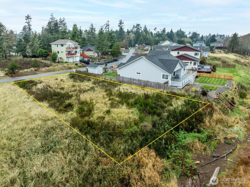 Property photo for 130 Sunrise Avenue Se, Ocean Shores photo 4