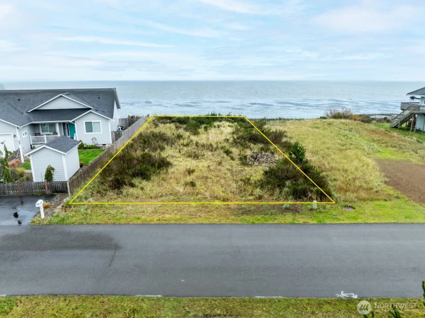 Property photo for 130 Sunrise Avenue Se, Ocean Shores