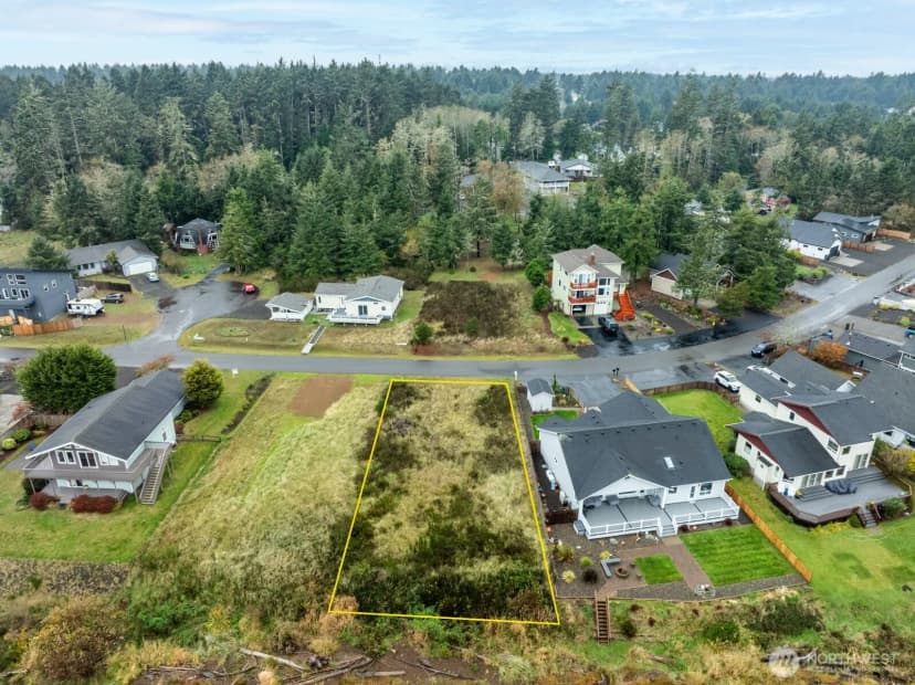 Property photo for 130 Sunrise Avenue Se, Ocean Shores photo 3