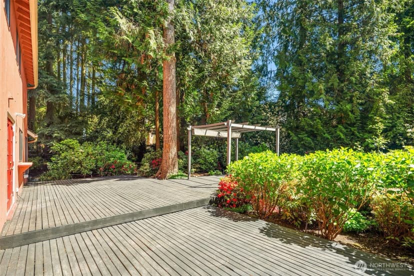 Property photo for 2302 126th Avenue Ne, Bellevue photo 29