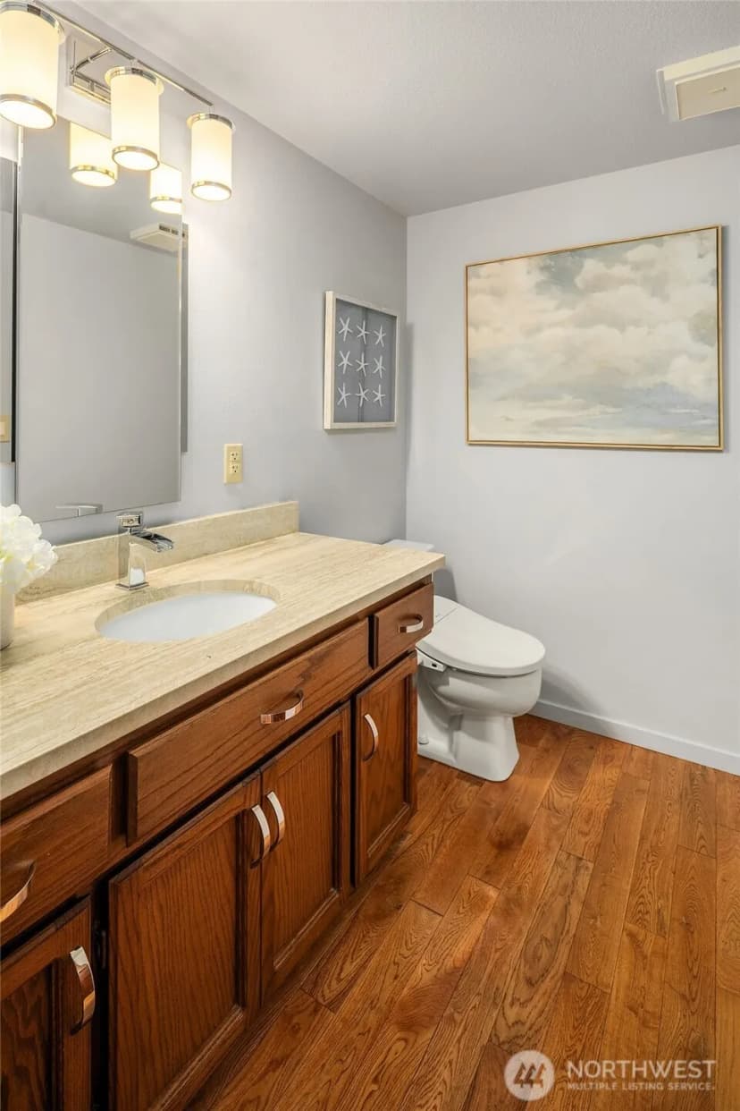 Property photo for 2302 126th Avenue Ne, Bellevue photo 15