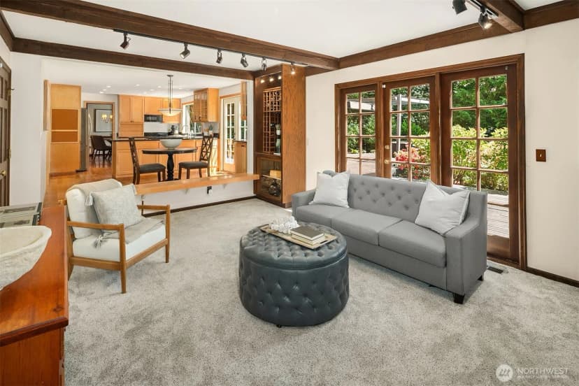 Property photo for 2302 126th Avenue Ne, Bellevue photo 10