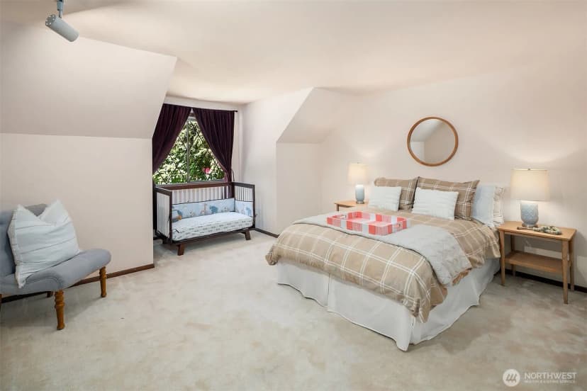Property photo for 2302 126th Avenue Ne, Bellevue photo 25