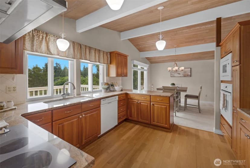 Property photo for 19122 34th Place S, Sea Tac photo 6