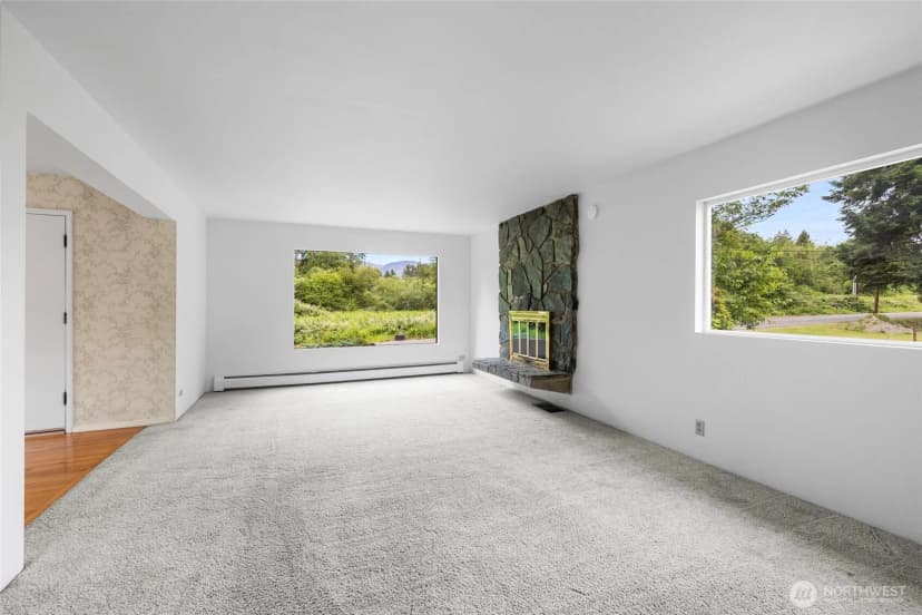Property photo for 30135 Lyman Hamilton Hwy, Sedro Woolley photo 6