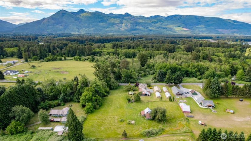 Property photo for 30135 Lyman Hamilton Hwy, Sedro Woolley photo 36
