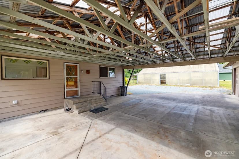 Property photo for 30135 Lyman Hamilton Hwy, Sedro Woolley photo 24