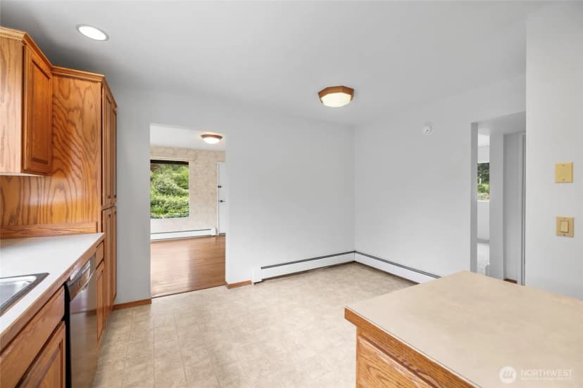 Property photo for 30135 Lyman Hamilton Hwy, Sedro Woolley photo 13