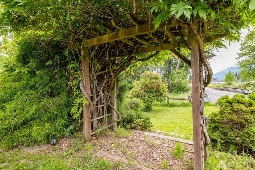 Property photo for 30135 Lyman Hamilton Hwy, Sedro Woolley photo 35