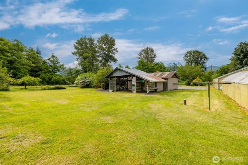 Property photo for 30135 Lyman Hamilton Hwy, Sedro Woolley photo 27