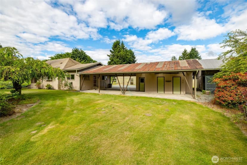 Property photo for 30135 Lyman Hamilton Hwy, Sedro Woolley photo 22