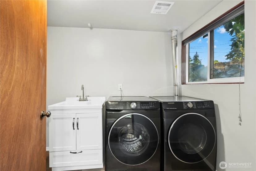 Property photo for 5221 120th Avenue Se, Bellevue photo 28