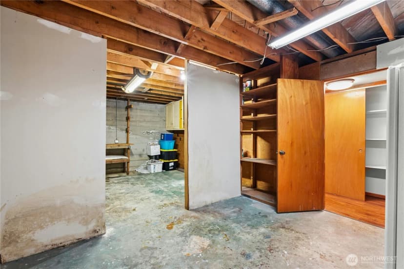 Property photo for 5221 120th Avenue Se, Bellevue photo 30