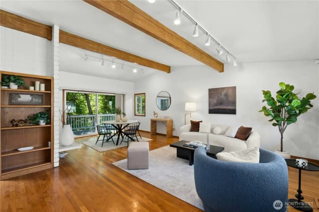 Property photo for 5221 120th Avenue Se, Bellevue photo 2