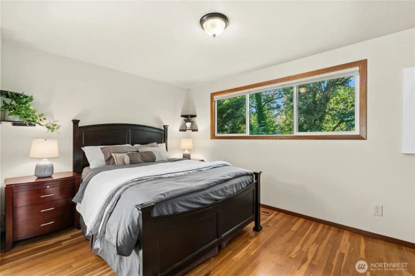 Property photo for 5221 120th Avenue Se, Bellevue photo 11
