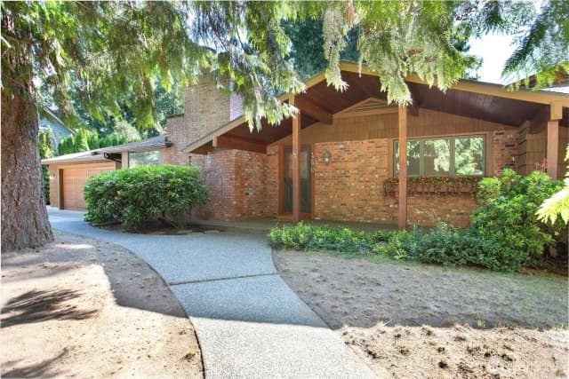 Property photo for 450 Wood Creek Drive, Lynden photo 2