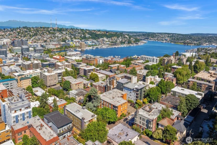 Property photo for 435 Summit Avenue E #402, Seattle photo 32