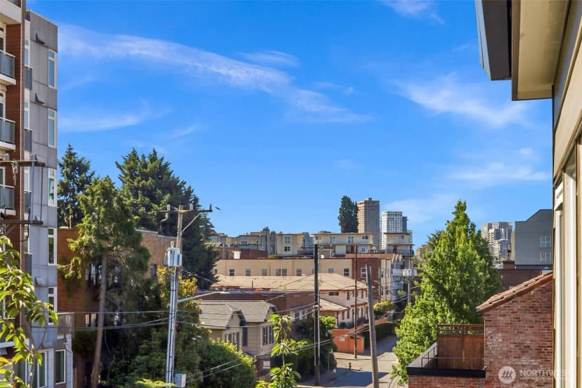 Property photo for 435 Summit Avenue E #402, Seattle photo 20