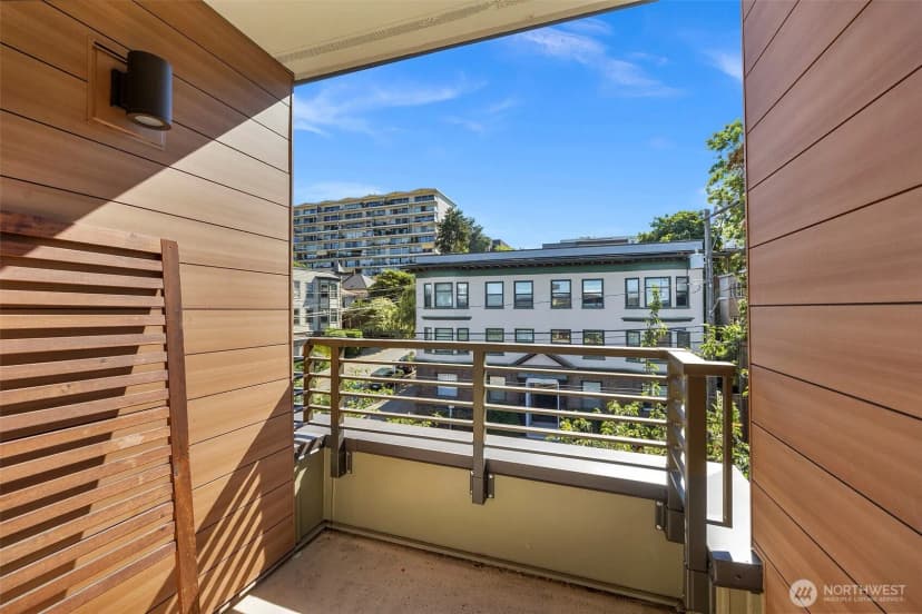 Property photo for 435 Summit Avenue E #402, Seattle photo 21