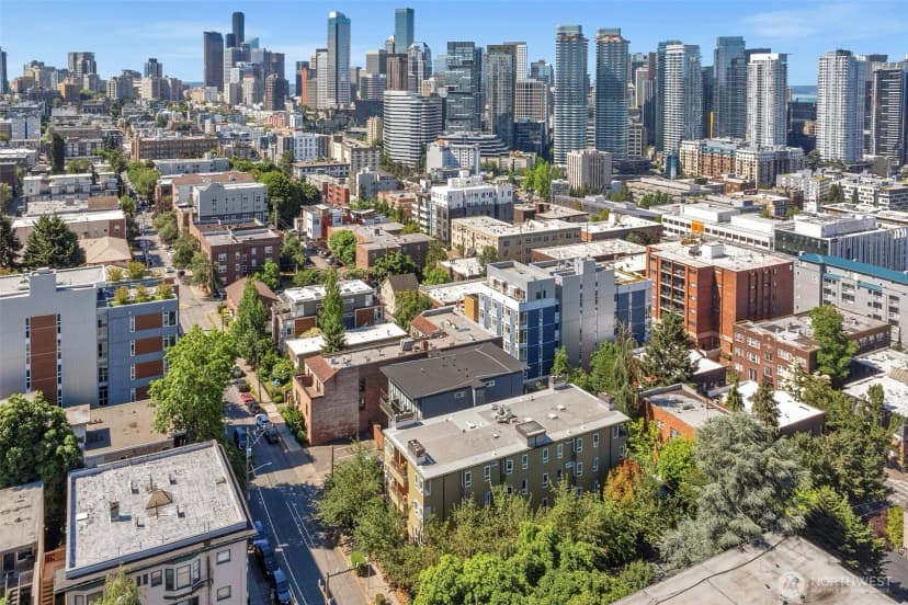 Property photo for 435 Summit Avenue E #402, Seattle photo 30
