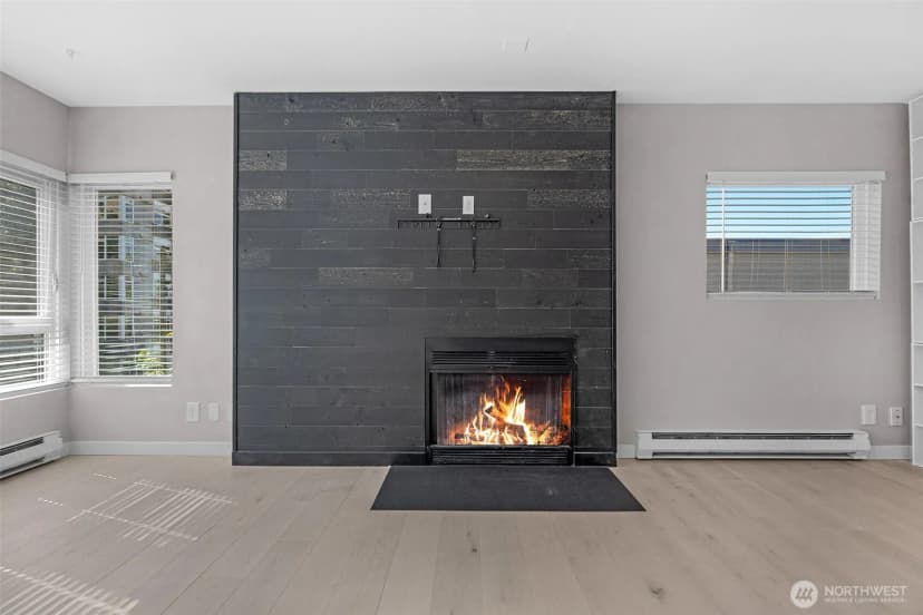 Property photo for 435 Summit Avenue E #402, Seattle photo 8