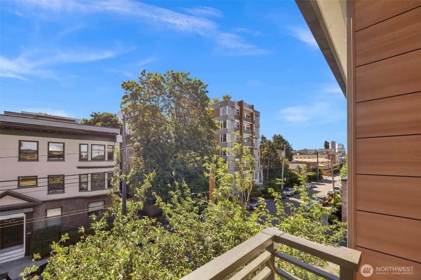Property photo for 435 Summit Avenue E #402, Seattle photo 19