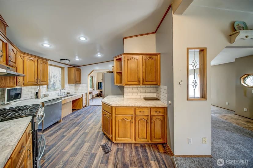 Property photo for 1840 Se Crescent Drive, Shelton photo 24