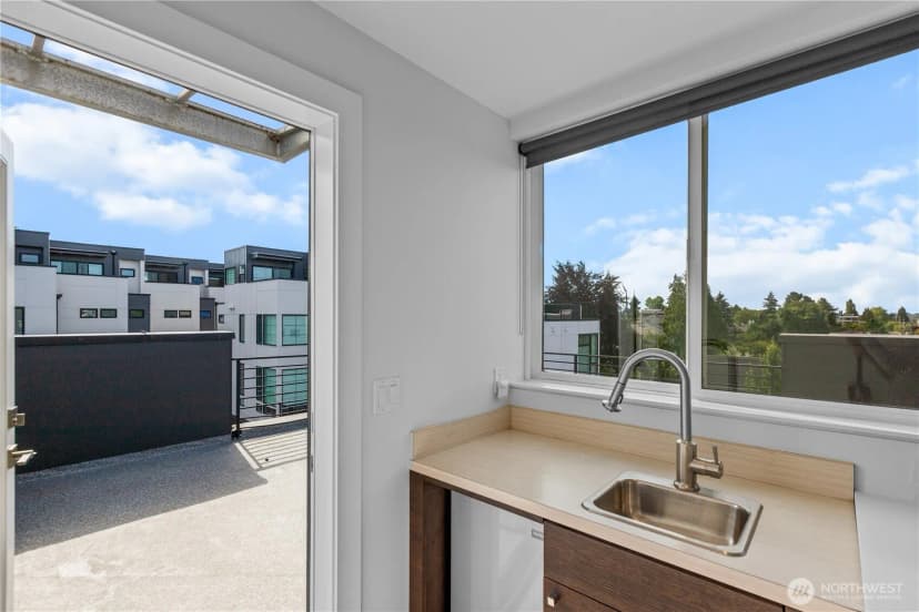 Property photo for 1302 30th Avenue S, Seattle photo 32