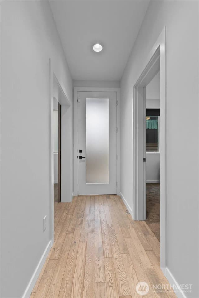 Property photo for 1302 30th Avenue S, Seattle photo 4