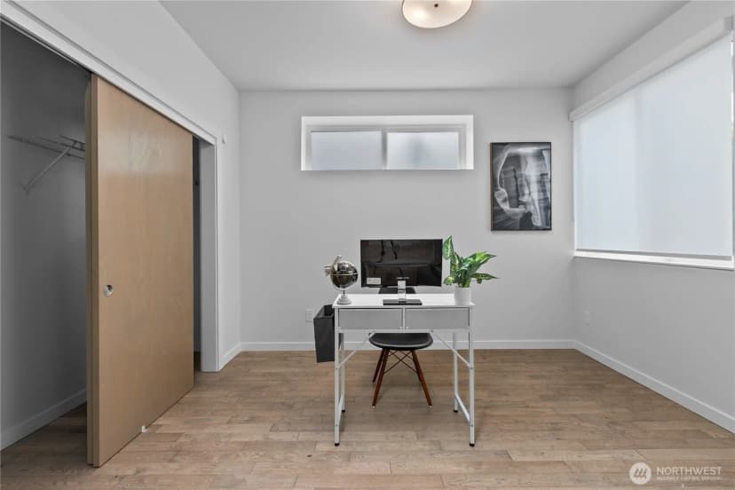 Property photo for 1302 30th Avenue S, Seattle photo 5