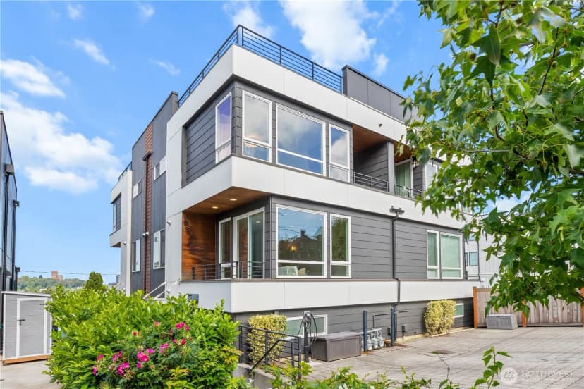 Property photo for 1302 30th Avenue S, Seattle