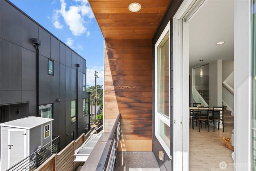 Property photo for 1302 30th Avenue S, Seattle photo 17