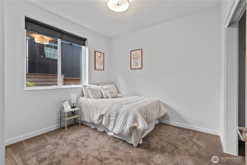 Property photo for 1302 30th Avenue S, Seattle photo 7