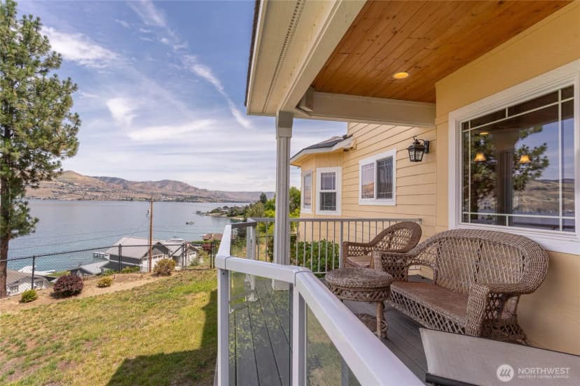 Property photo for 915 S Lakeshore Drive, Chelan photo 32